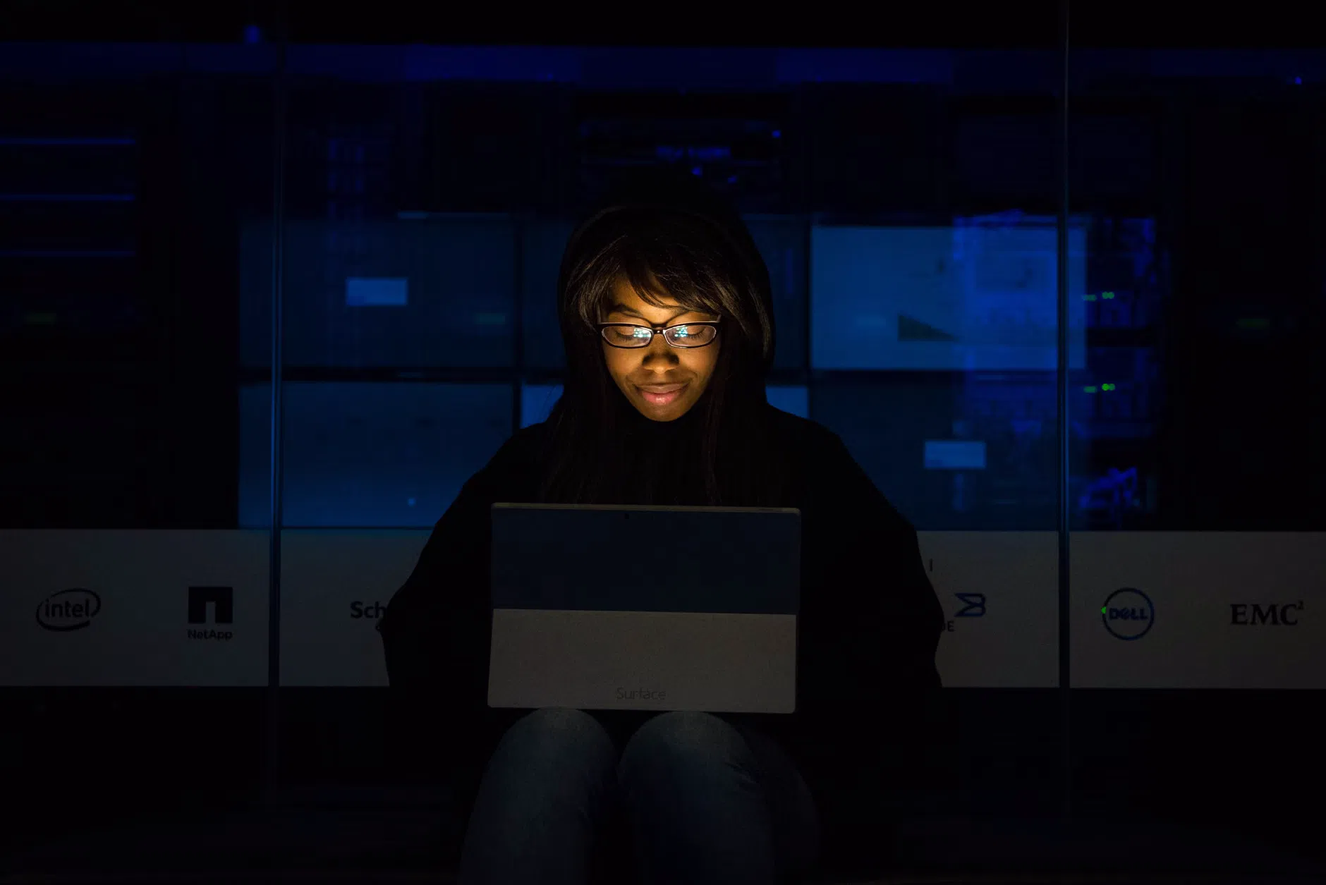 Cos'è il Ghostjacking: quando l'IA aziendale diventa un hacker interno