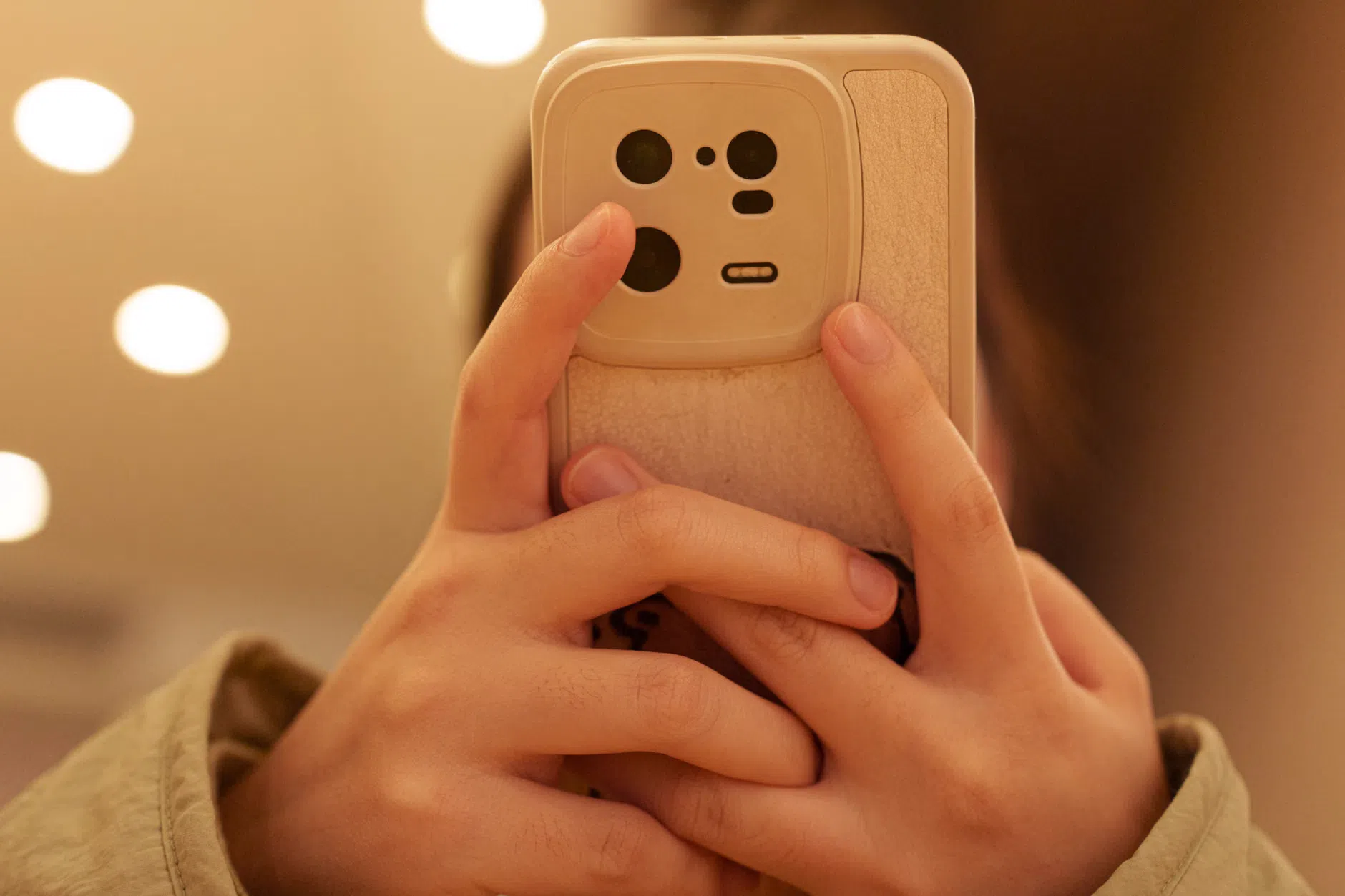 Recensione OhSnap Snap Grip Stand: il supporto magnetico che non vorrai più togliere