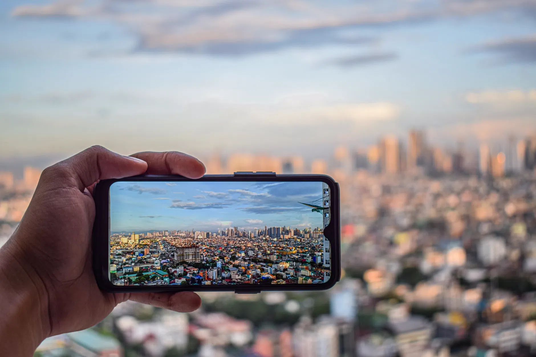 Poco M8x ufficiale: Snapdragon 4 Gen 5 e batteria monstre da 7.900 mAh