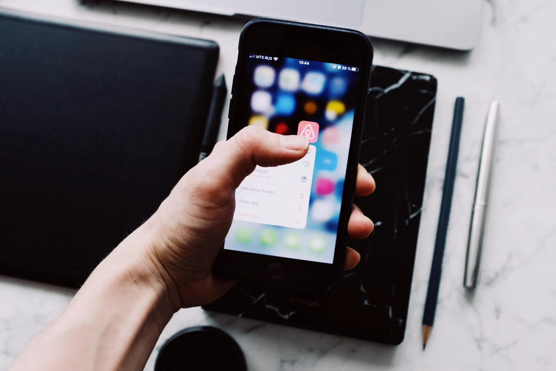 Arriverà un tema dinamico in stile Material You anche su iOS?