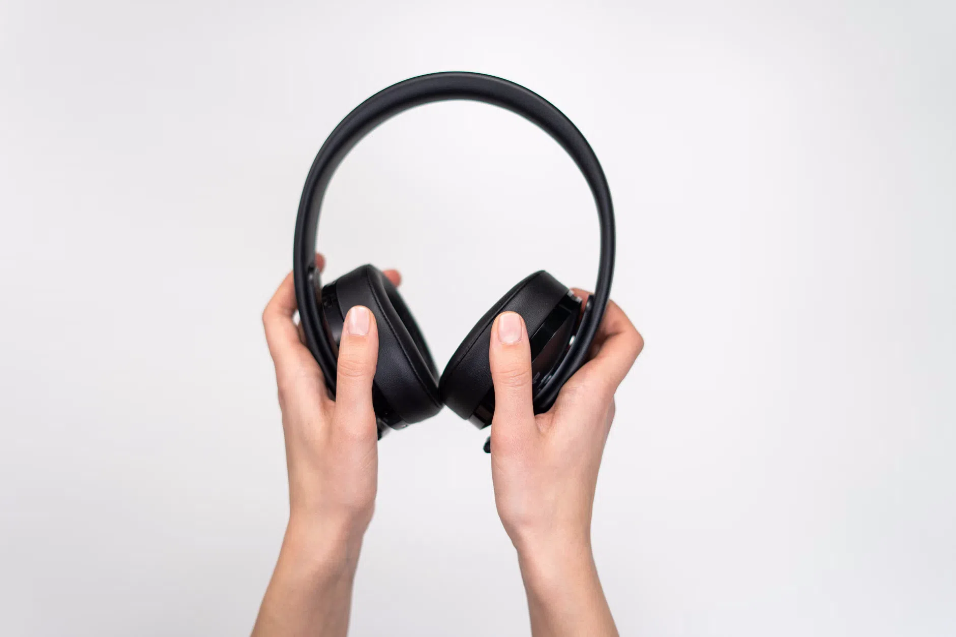 Samsung punta ai top di gamma con le nuove cuffie over-ear Galaxy H1