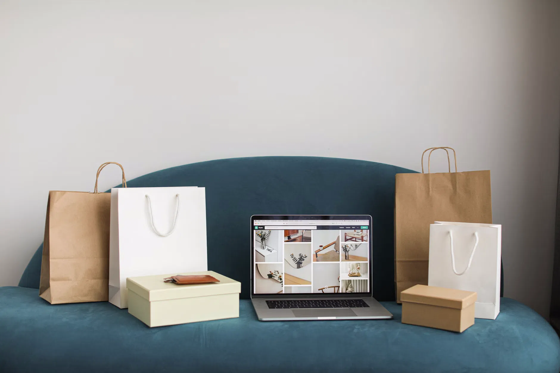 Human Commerce: come l'intelligenza artificiale ridefinisce i negozi online