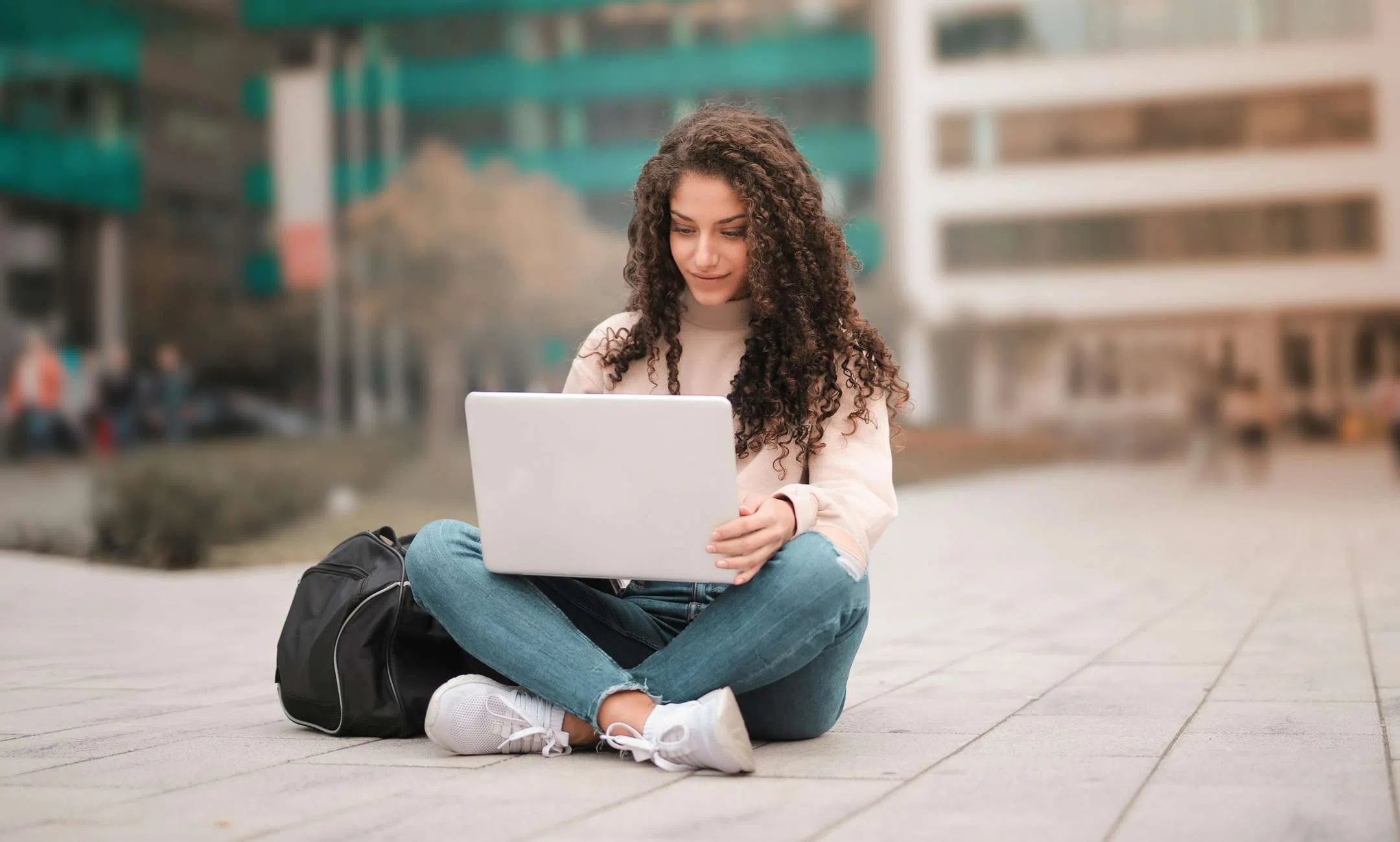 Surfshark in offerta: VPN illimitata a 2,49 euro al mese