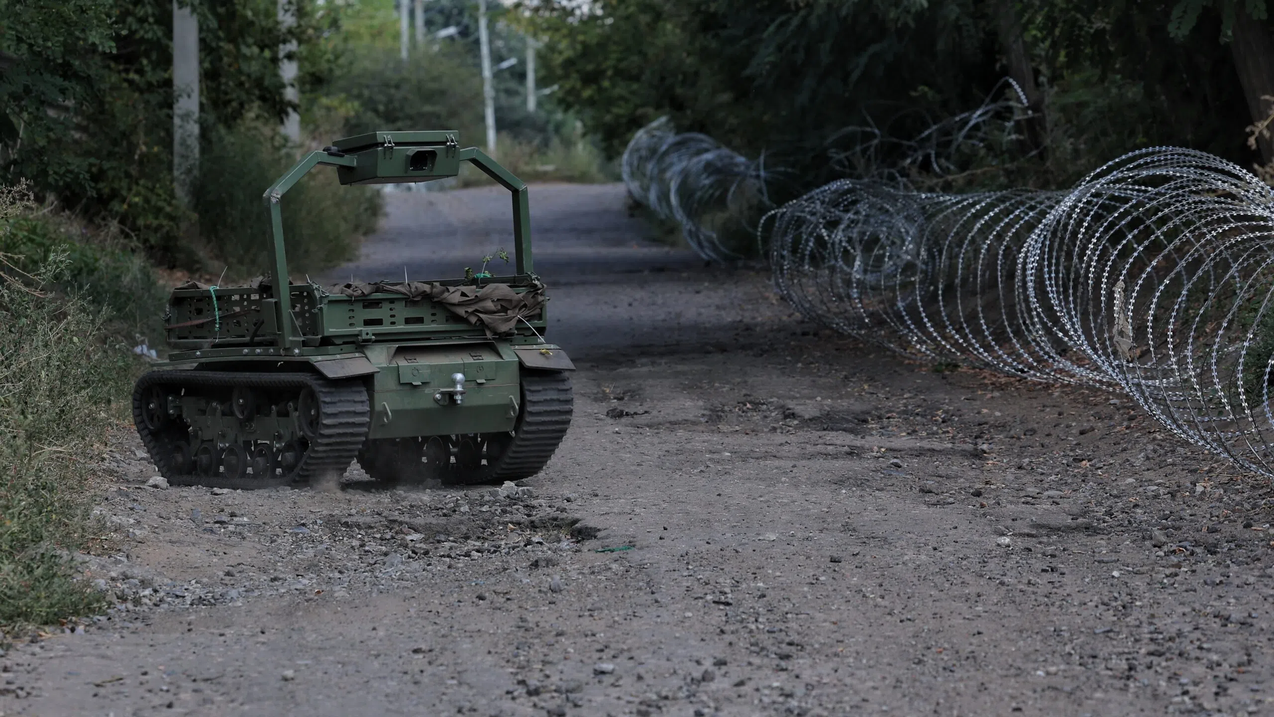 Robot militari ucraini: airdrop di droni e sicurezza sul campo di battaglia