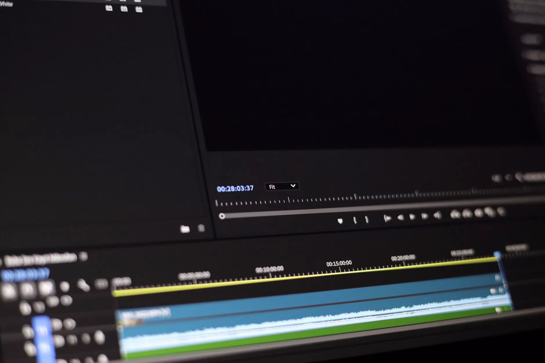 Adobe Premiere arriva su Android: il video editing mobile diventa gratuito