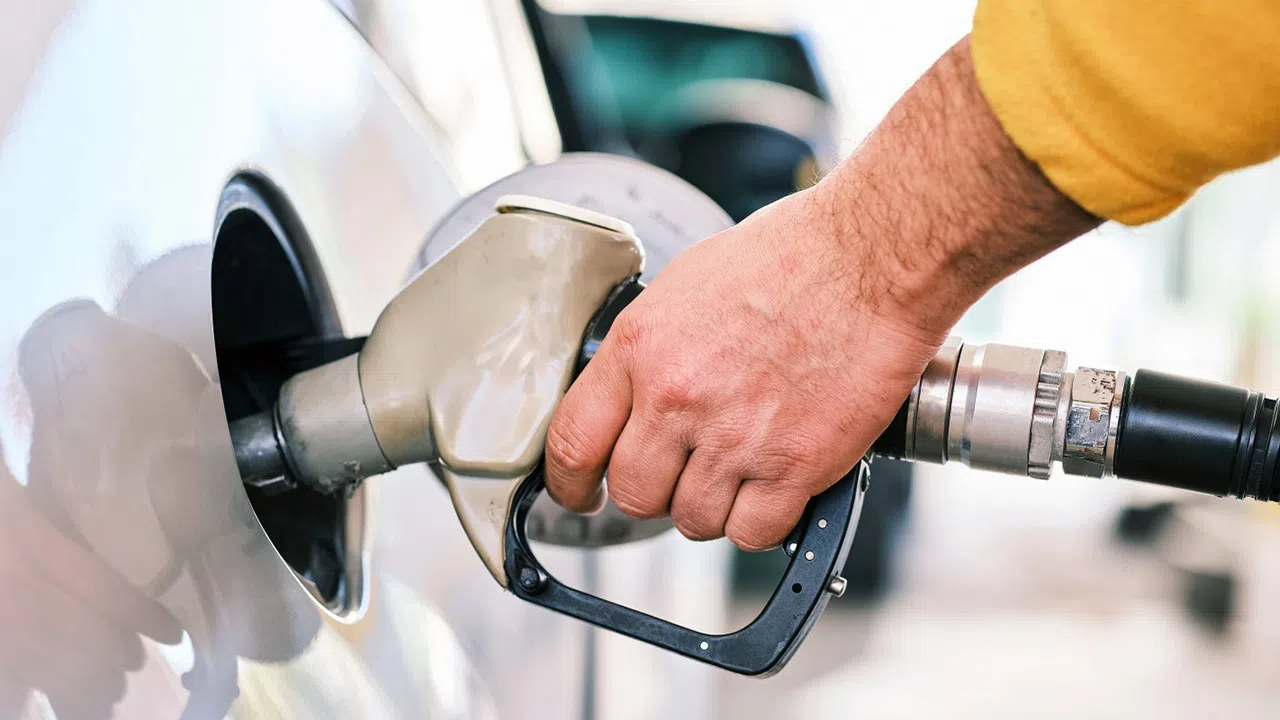 Carburanti: Eni e IP annunciano tetti ai prezzi, ecco cosa cambia