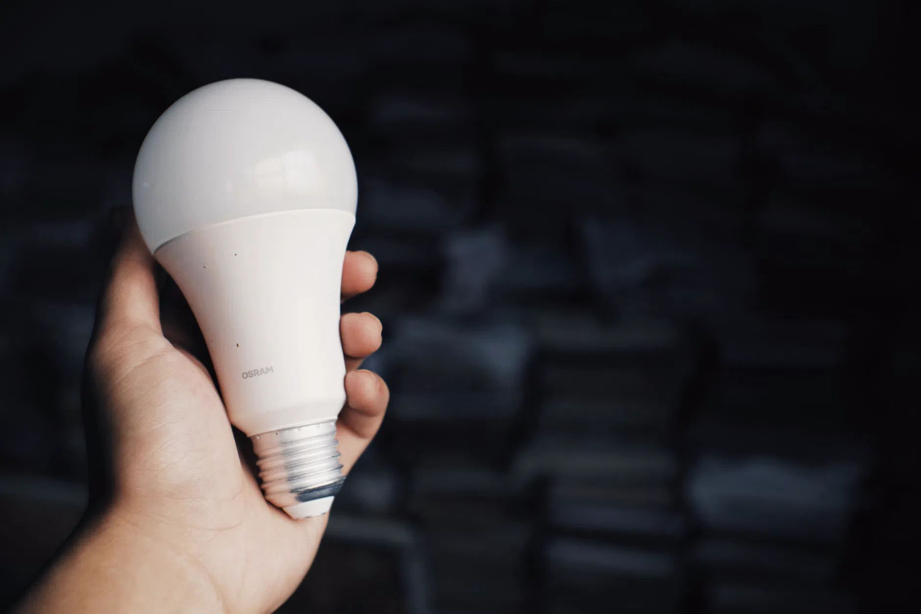 LIDL lancia il faro LED ricaricabile PARKSIDE a 11,99 €: luce potente e versatile per il fai‑da‑te
