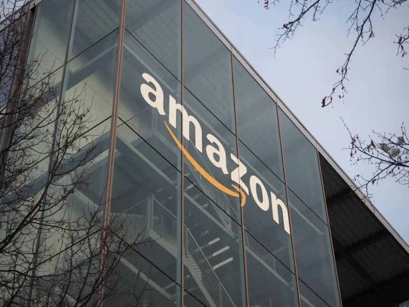 Amazon domina il mercato online tedesco con il 63%: cosa cambia per i consumatori