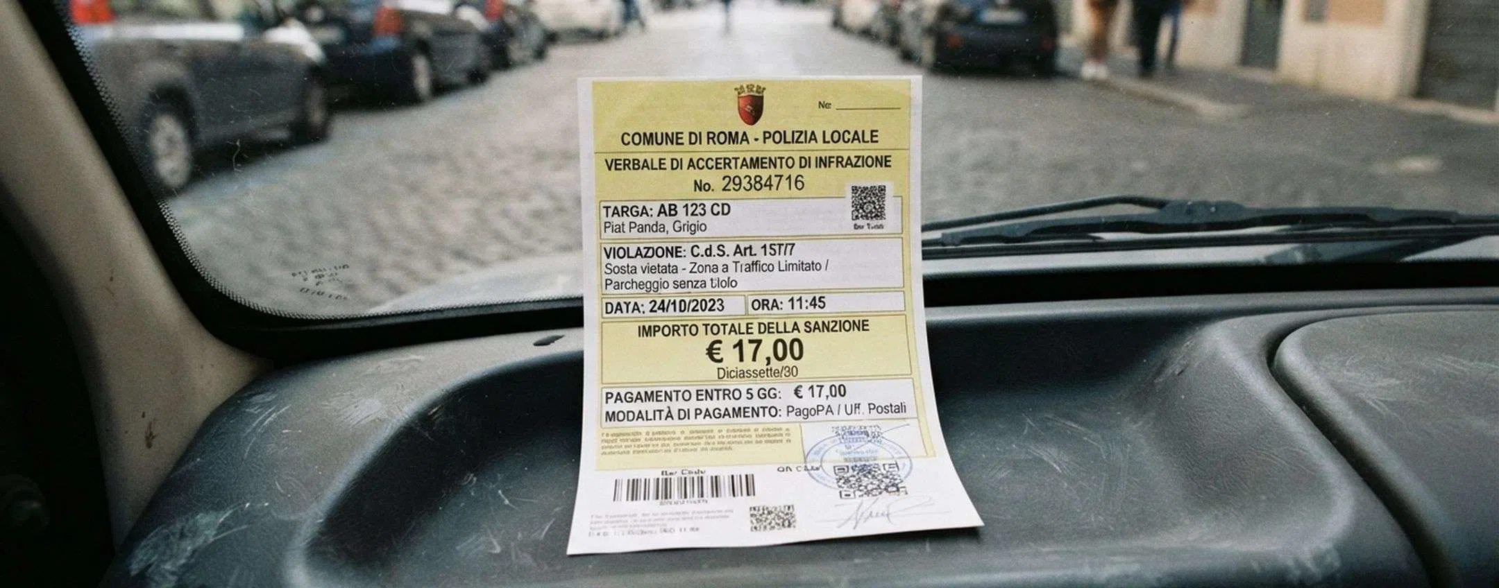 Smishing multe: il trucco dei 17 euro per rubare la carta
