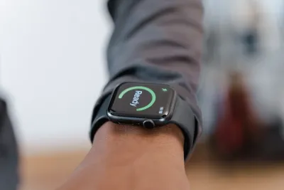 Apple Watch Series 12: il nuovo standard per il monitoraggio cardiaco continuo