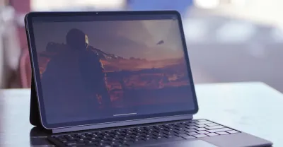 Alexa Tablet 12 Pro: lo schermo è spettacolare, ma il software Amazon pesa