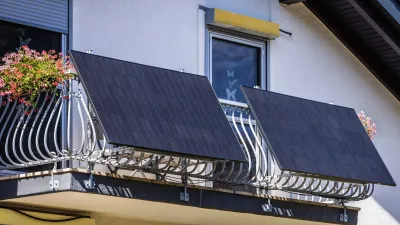 California legalizza il solare da balcone: cosa cambia dal 2027