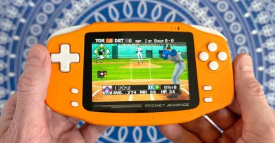 Ayaneo Konkr Pocket Advance: il clone Game Boy Advance che funziona davvero